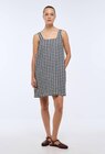 Robe courte vichy en lin dans le catalogue Monoprix Margaret