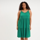 Robe bretelles à volants longueur genou vert canard femme grande taille en promo chez La Halle Robe bretelles à volants longueur genou vert canard femme grande taille dans le catalogue La Halle