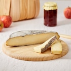 Saint Nectaire fermier A.O.P. Les Cantaliens - FROMAGERS CANTALIENS dans le catalogue Carrefour