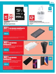 Offre Chargeur téléphone portable dans le catalogue Auchan Hypermarché du moment à la page 13