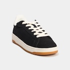 Promo Tennis basses à lacets noir femme à 19,99 € dans le catalogue La Halle à Haguenau