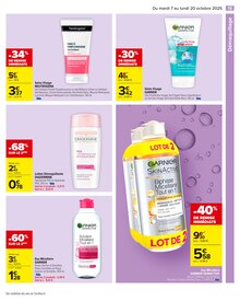 Promo Neutrogena dans le catalogue Carrefour du moment à la page 17
