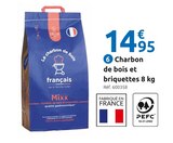Charbon de bois et briquettes 8 kg en promo chez Mr. Bricolage Charbon de bois et briquettes 8 kg dans le catalogue Mr. Bricolage
