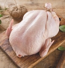 Poulet rôtissoire prêt à cuire avec sac en promo chez Intermarché Hyper Thionville à 4,15 €