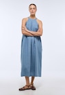 Robe longue sans manches unie en lin - Monoprix Margaret Robe longue sans manches unie en lin à 33,59 € dans le catalogue Monoprix Margaret