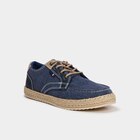 Chaussures bateau en jeans bleu homme - La Halle à Vaulx-en-Velin Chaussures bateau en jeans bleu homme en promo chez La Halle Vaulx-en-Velin à 17,99 €