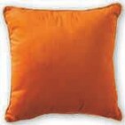 Coussin Velours en promo chez Super U Coussin Velours dans le catalogue Super U