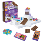 Kinetic Sand Süßigkeiten-Station von SPIN MASTER für 18,99 € bei Müller im Angebot Kinetic Sand Süßigkeiten-Station von SPIN MASTER im aktuellen Müller Prospekt