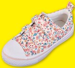 Baskets enfant - modèle à fleurs en promo chez Hyper U Périgueux à 7,45 €