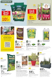 Offre Fleur En Pot dans le catalogue Espace Emeraude du moment à la page 2