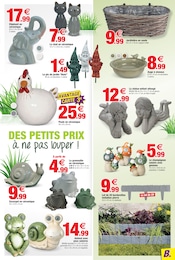 Offre Décoration Extérieure dans le catalogue Bazarland du moment à la page 3