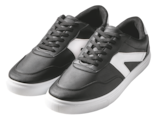 Woolworth Mörlenbach - Damen und Herren Sneaker Angebot im Prospekt Damen und Herren Sneaker bei Woolworth im Mörlenbach Prospekt für 10,00 €