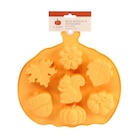 Moule a patisserie cosy automne en promo chez B&M Saint-Denis à 2,99 €