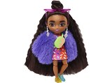 Extra Minis-Puppe (ca. 14 cm) mit Moden, Accessoires und Puppenständer Spielzeugpuppe Mehrfarbig von BARBIE im aktuellen MediaMarkt Saturn Prospekt für 12,57 €