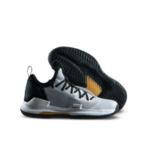 BASKETBALLSCHUHE FAST 500 bei DECATHLON in Leverkusen BASKETBALLSCHUHE FAST 500 im Angebot bei DECATHLON Leverkusen für 39,99 €