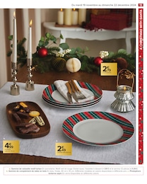 Offre Lanterne Noël dans le catalogue Carrefour du moment à la page 15