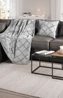 Kuscheldecke oder Deko-Kissen im Angebot bei Penny in Gotha Kuscheldecke oder Deko-Kissen Angebote von HOME IDEAS bei Penny Gotha für 4,99 €