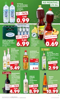 Wasser im Kaufland Prospekt "Hier bin ich richtig" mit 75 Seiten (Stuttgart)