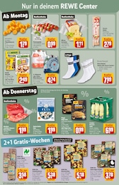 Strümpfe im REWE Prospekt "Dein Markt" auf Seite 3