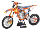 Moto ktm 450 sx-f cooper webb - RED BULL KTM en promo chez JouéClub Tourcoing à 44,99 €