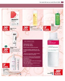 Offre Maquillage dans le catalogue Carrefour du moment à la page 9