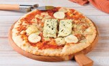 Pizza tomate mozzarella ou chorizo poivrons pesto rosso ou 4 fromages ou coppa gorgonzola - Super U à Drancy Pizza tomate mozzarella ou chorizo poivrons pesto rosso ou 4 fromages ou coppa gorgonzola en promo chez Super U Drancy à 5,99 €
