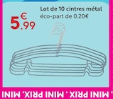 Lot de 10 cintres métal dans le catalogue Maxi Bazar