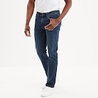 Promo Jeans denim straight 5 poches Creeks denim blue black homme à 29,99 € dans le catalogue La Halle à Bourg-Saint-Maurice