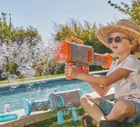 BLASTER LANCEUR DE BULLE en promo chez Auchan Hypermarché BLASTER LANCEUR DE BULLE dans le catalogue Auchan Hypermarché