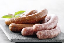 Casino Shop Angers - CHIPOLATAS SUPÉRIEURES SANS ADDITIF BIO Promo CHIPOLATAS SUPÉRIEURES SANS ADDITIF BIO dans le catalogue Casino Shop "# Promos des beaux jours !" à Angers