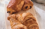 Promo Assortiment de viennoiseries pur beurre à 1,51 € dans le catalogue Intermarché Contact à Astaffort