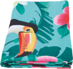 Serviette de plage en promo chez Maxi Bazar Serviette de plage dans le catalogue Maxi Bazar