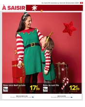 Robe Femme Angebote im Prospekt "UN Noël POUR TOUS LES GOÛTS" von Carrefour auf Seite 7