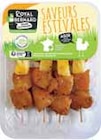 4 brochettes de poulet marinées au curry en promo chez Intermarché 4 brochettes de poulet marinées au curry dans le catalogue Intermarché