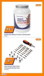 Aktueller Action Prospekt mit Schokolade, "kleine Preise, grosse Freude!", Seite 17
