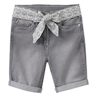 Mädchen Jeansshorts mit Stoffgürtel bei Ernstings family im Neuenhagen Prospekt für 15,99 €