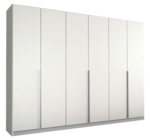 Armoire à portes battantes - Möbel Martin à Thionville Armoire à portes battantes en promo chez Möbel Martin Thionville à 699,00 €