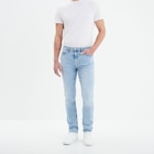 Jeans slim 5 poches denim bleach homme - LH en promo chez La Halle Jeans slim 5 poches denim bleach homme - LH dans le catalogue La Halle