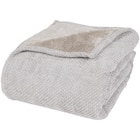 Plaid Chenille - Action - Action à Colmar Plaid Chenille - Action en promo chez Action Colmar à 9,95 €