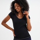 T-shirt col V ajusté manches courtes noir femme à La Halle dans Mondeville T-shirt col V ajusté manches courtes noir femme à La Halle dans Mondeville