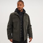 Parka courte déperlante à capuche vert kaki homme - La Halle Parka courte déperlante à capuche vert kaki homme à 69,99 € dans le catalogue La Halle