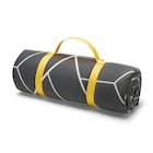 Picknickdecke mit Tragefunktion und wasserfester Unterseite im Angebot bei Volkswagen in Rheine Picknickdecke mit Tragefunktion und wasserfester Unterseite Angebote bei Volkswagen Rheine für 43,89 €