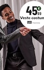 Promo Veste costume à 45,99 € dans le catalogue La Halle à Gruchet-le-Valasse