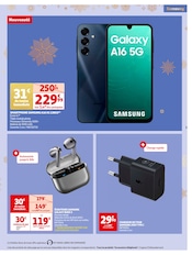 Samsung Galaxy S Angebote im Prospekt "Réveillons Noël : Tout l'électronique à prix magiques" von Auchan Hypermarché auf Seite 5