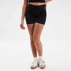 Promo Short cycliste coton majoritaire noir femme à 4,99 € dans le catalogue La Halle à Le Grand-Quevilly