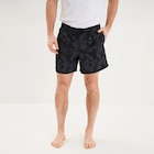 La Halle Puilboreau - Promo Short de bain noir homme Promo Short de bain noir homme à 12,99 € dans le catalogue La Halle à Puilboreau