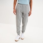 Pantalon de jogging droit Puma gris homme en promo chez La Halle Pantalon de jogging droit Puma gris homme dans le catalogue La Halle