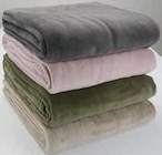 Plaid en tissu molletonné - DRAGEHODE - Jysk à Ajaccio Plaid en tissu molletonné - DRAGEHODE en promo chez Jysk Ajaccio à 7,00 €