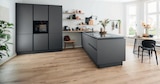 Einbauküche bei Opti-Wohnwelt im Suhl Prospekt für 7.999,00 €