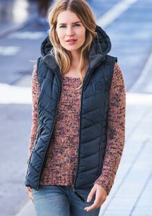 Weste oder Strickpullover bei Ernstings family in Frechen Weste oder Strickpullover im Angebot bei Ernstings family Frechen für 24,99 €